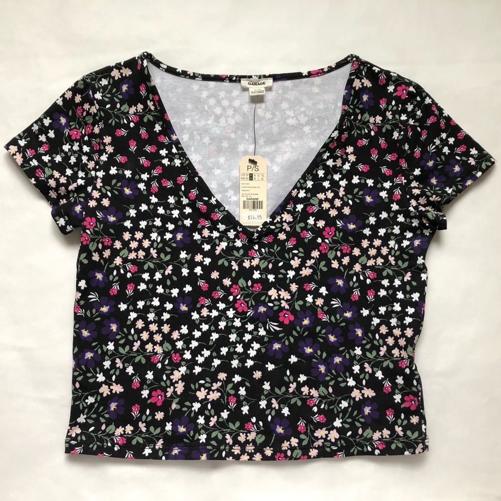 Black Floral Cropped Tee